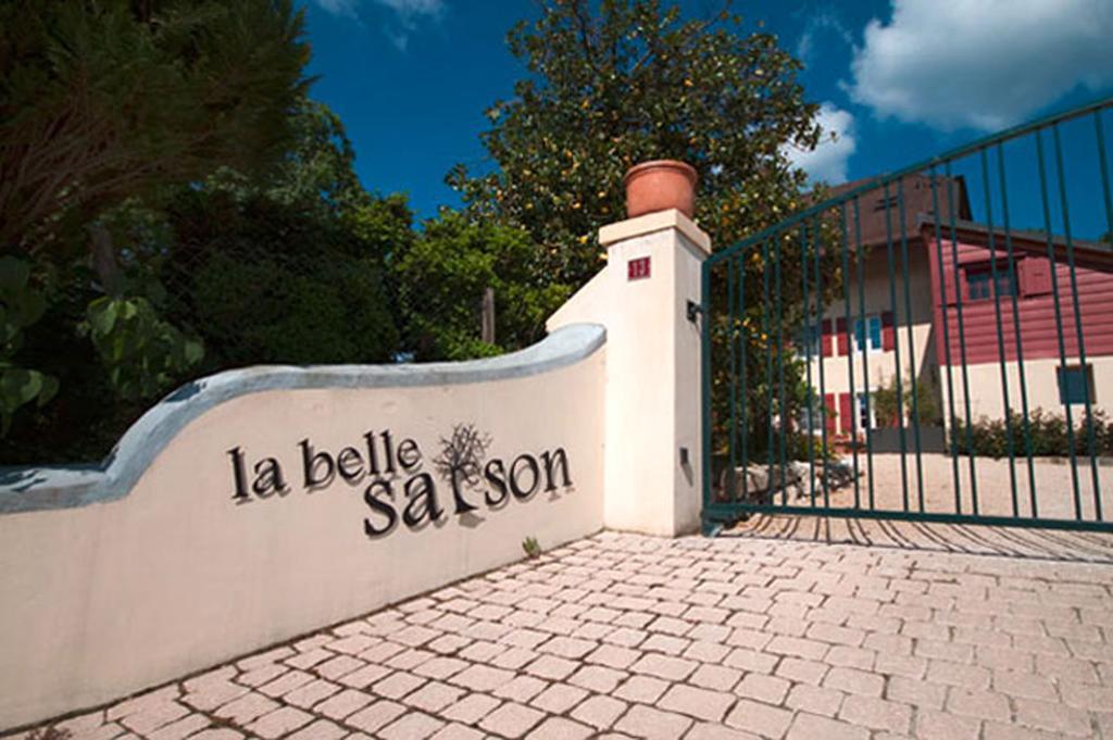 La Belle Saison Bed and Breakfast Mollens  Zewnętrze zdjęcie
